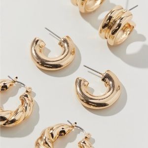 Urban Outfitters - Statement Hoop Earring Set in Gold